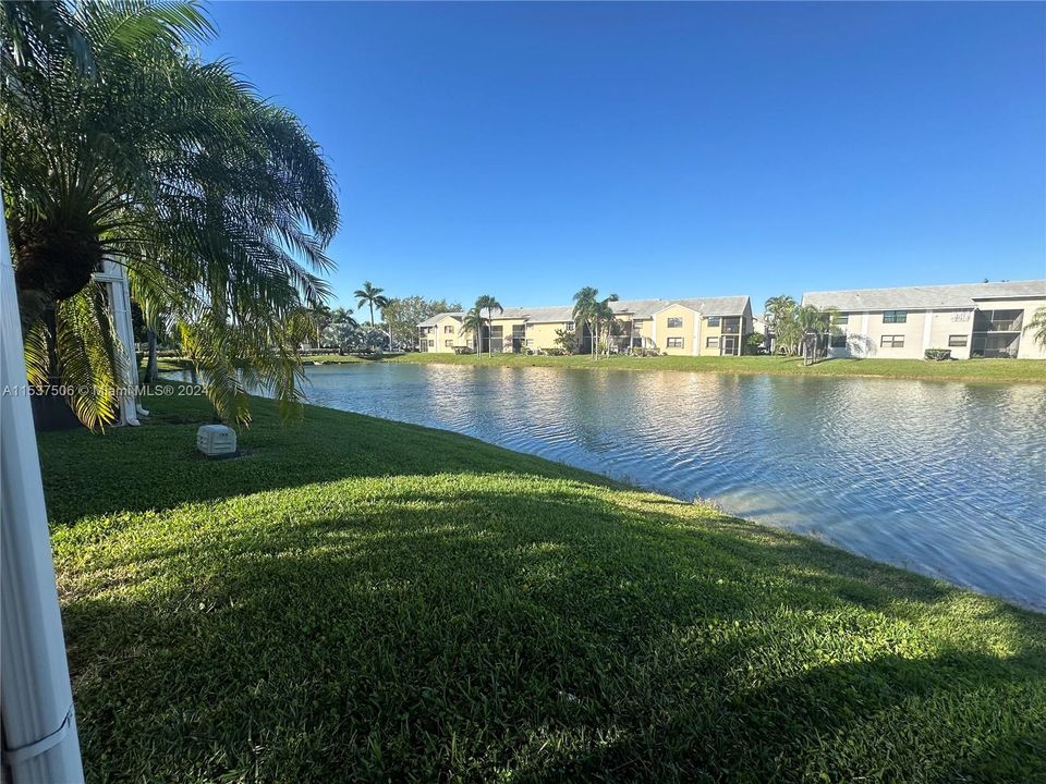 最近租的: $2,700 (3 贝兹, 2 浴室, 1195 平方英尺)