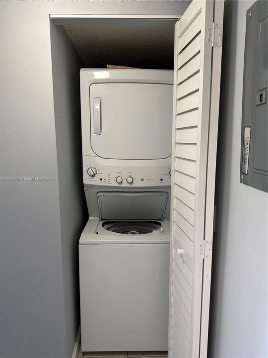 最近租的: $2,700 (3 贝兹, 2 浴室, 1195 平方英尺)