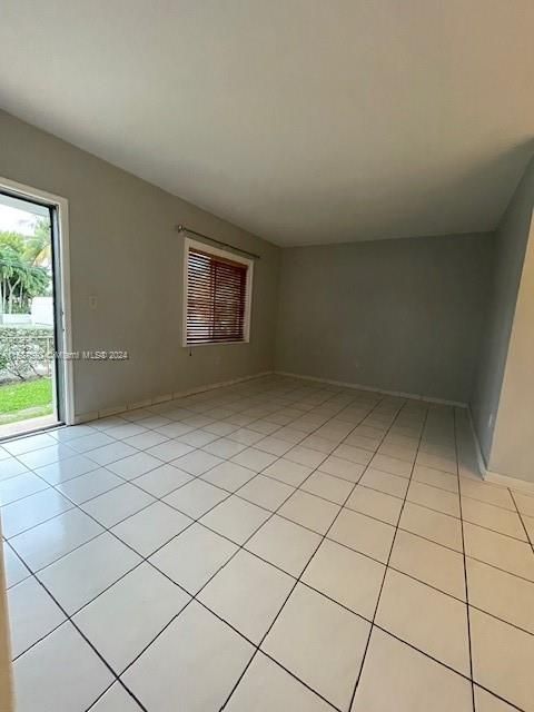 Recently Sold: $800,000 (0 beds, 0 baths, 2048 Square Feet)