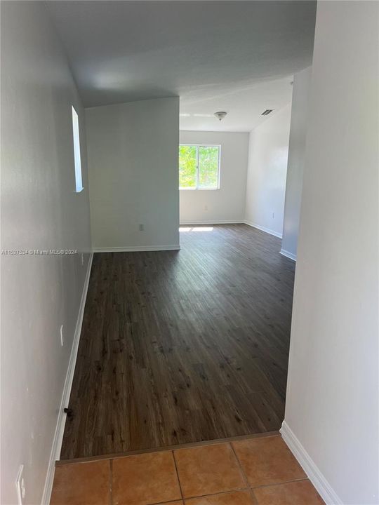 Recently Rented: $2,050 (3 beds, 2 baths, 1024 Square Feet)