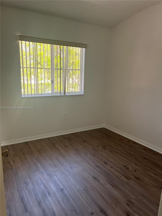 Recently Rented: $2,050 (3 beds, 2 baths, 1024 Square Feet)