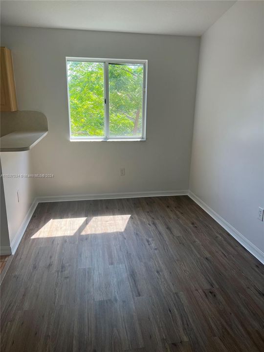 Recently Rented: $2,050 (3 beds, 2 baths, 1024 Square Feet)