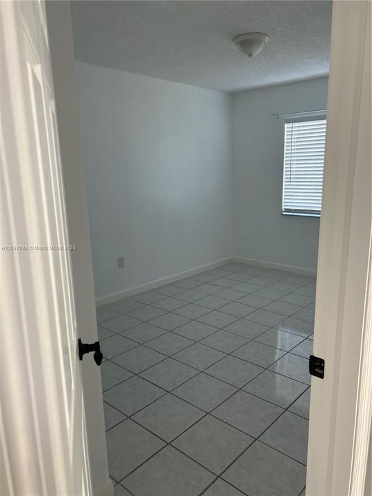 Recently Rented: $2,900 (3 beds, 2 baths, 1283 Square Feet)