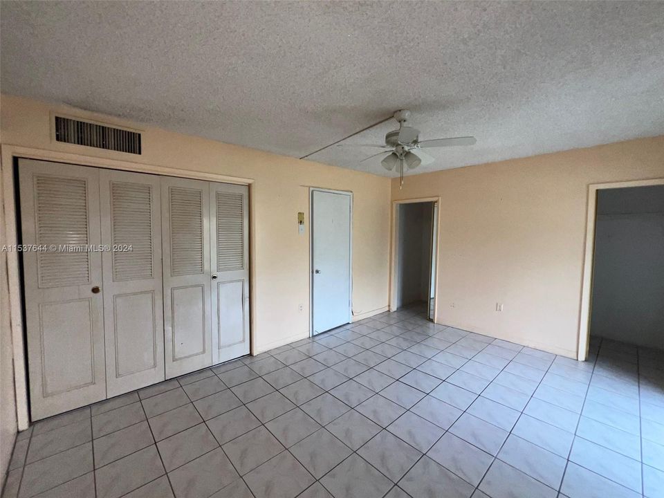 Recently Sold: $89,900 (1 beds, 1 baths, 775 Square Feet)