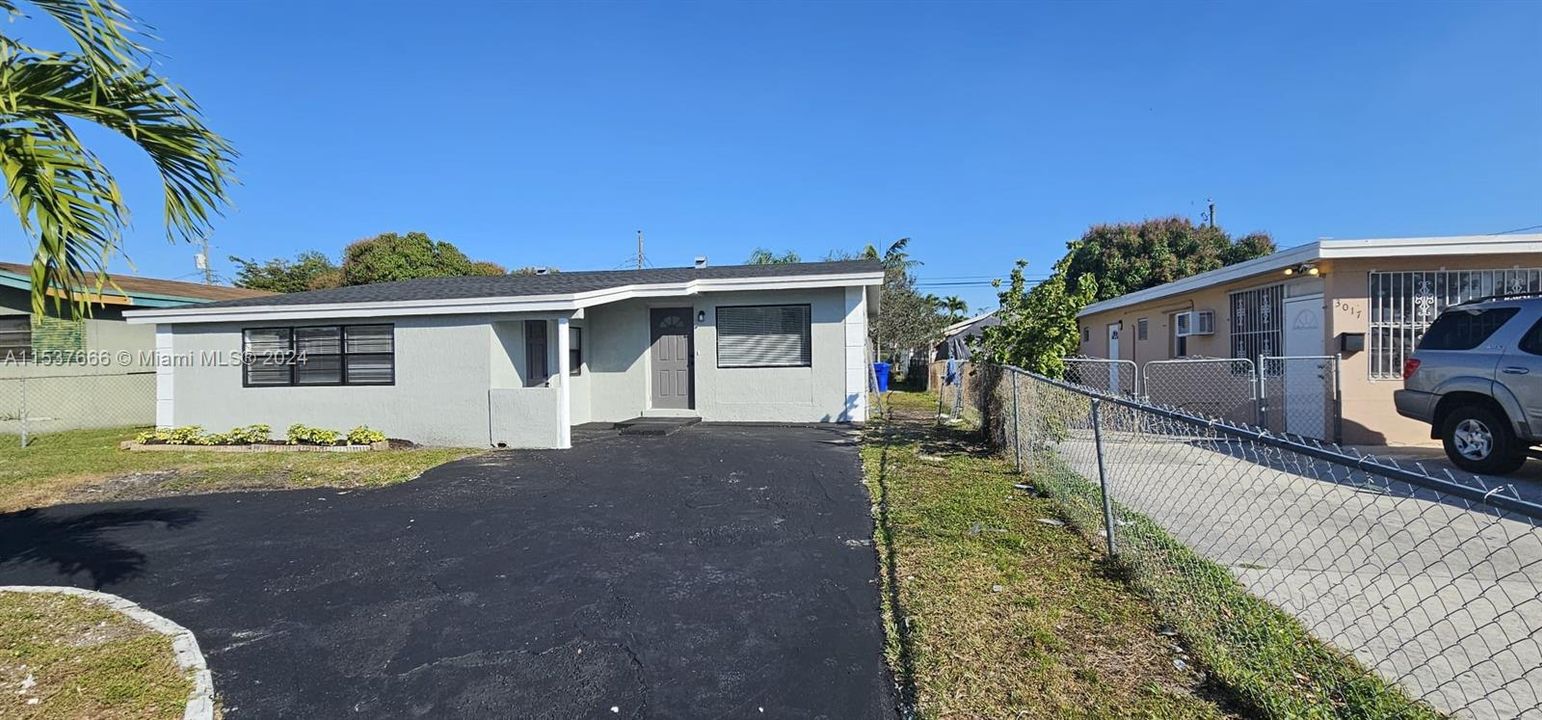 Recently Sold: $369,000 (3 beds, 1 baths, 1188 Square Feet)