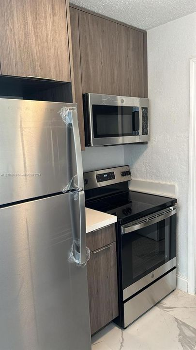 Recently Sold: $369,000 (3 beds, 1 baths, 1188 Square Feet)