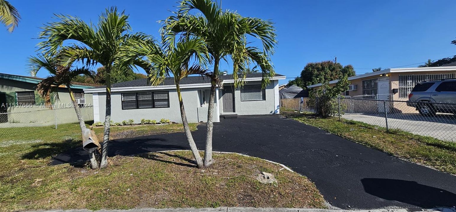 Recently Sold: $369,000 (3 beds, 1 baths, 1188 Square Feet)