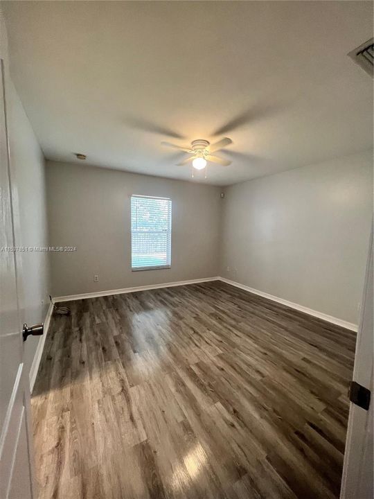 Recently Rented: $2,500 (3 beds, 2 baths, 1408 Square Feet)