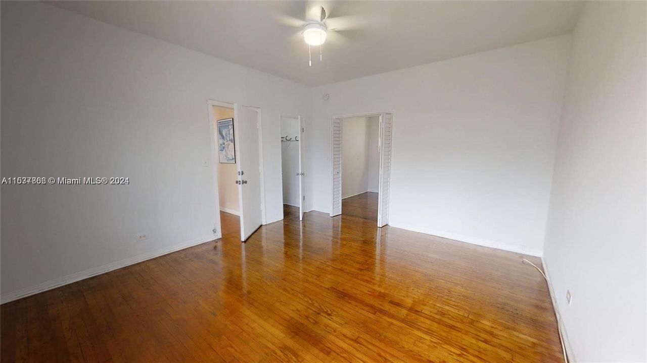 Active With Contract: $214,900 (1 beds, 1 baths, 430 Square Feet)