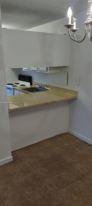 Recently Rented: $1,600 (1 beds, 1 baths, 800 Square Feet)