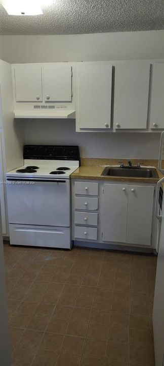 Recently Rented: $1,600 (1 beds, 1 baths, 800 Square Feet)