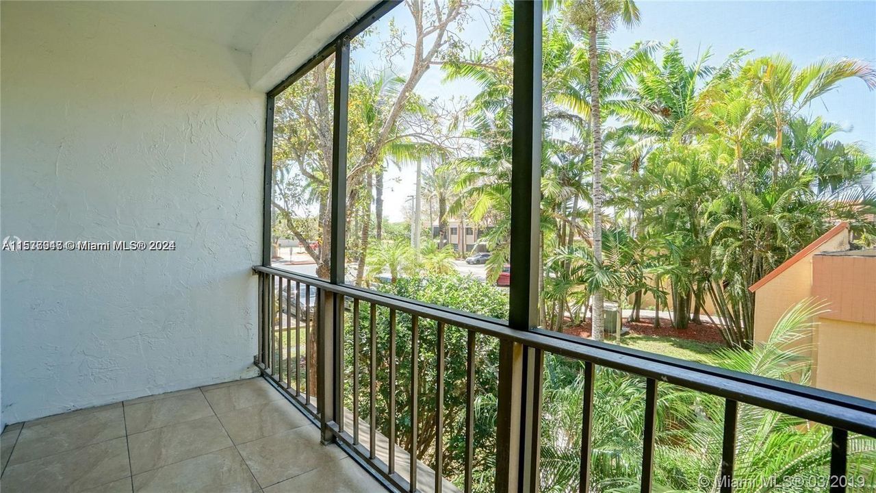 Recently Rented: $3,000 (3 beds, 2 baths, 1269 Square Feet)