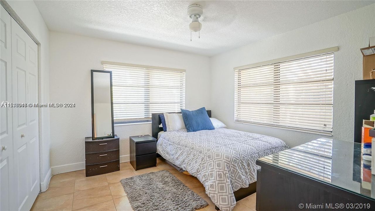 Recently Rented: $3,000 (3 beds, 2 baths, 1269 Square Feet)