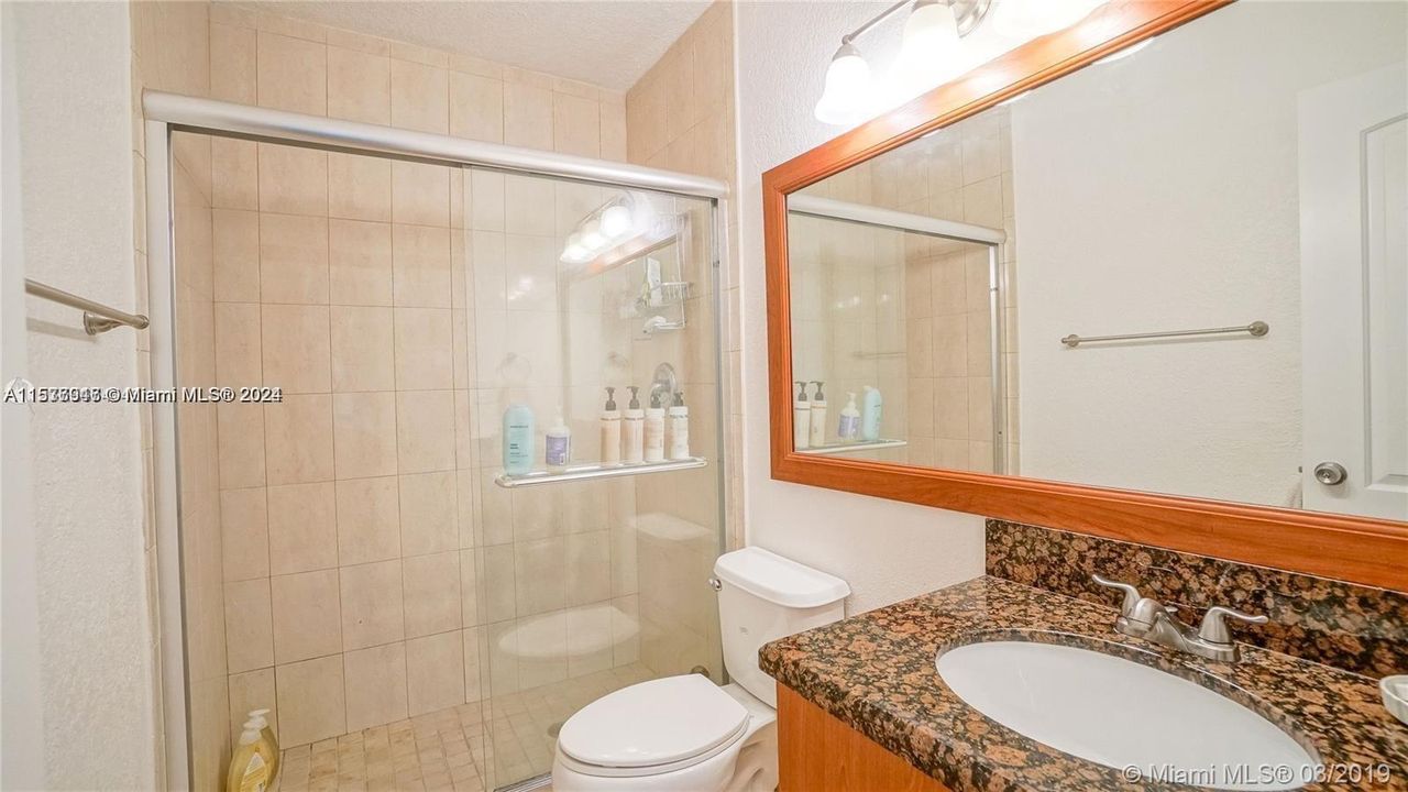 Recently Rented: $3,000 (3 beds, 2 baths, 1269 Square Feet)