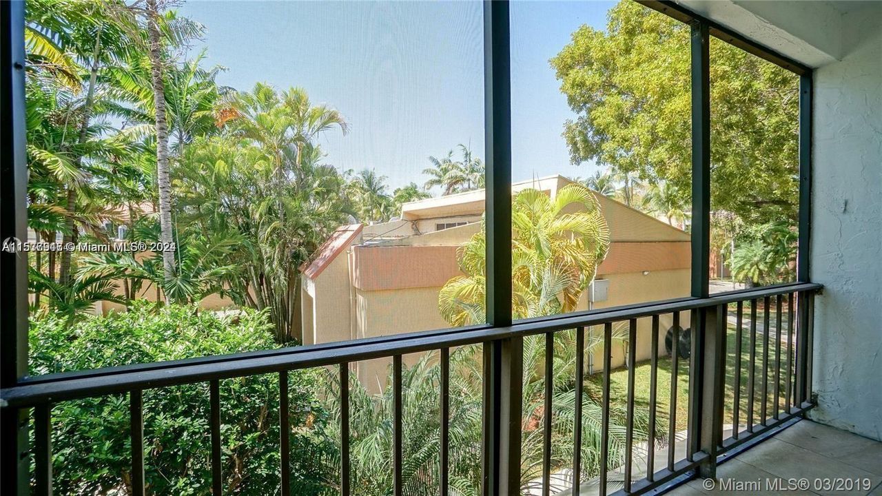 Recently Rented: $3,000 (3 beds, 2 baths, 1269 Square Feet)