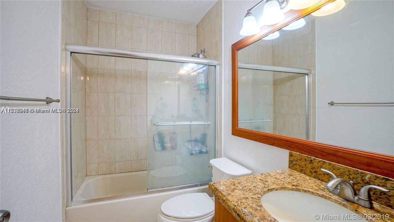 Recently Rented: $3,000 (3 beds, 2 baths, 1269 Square Feet)