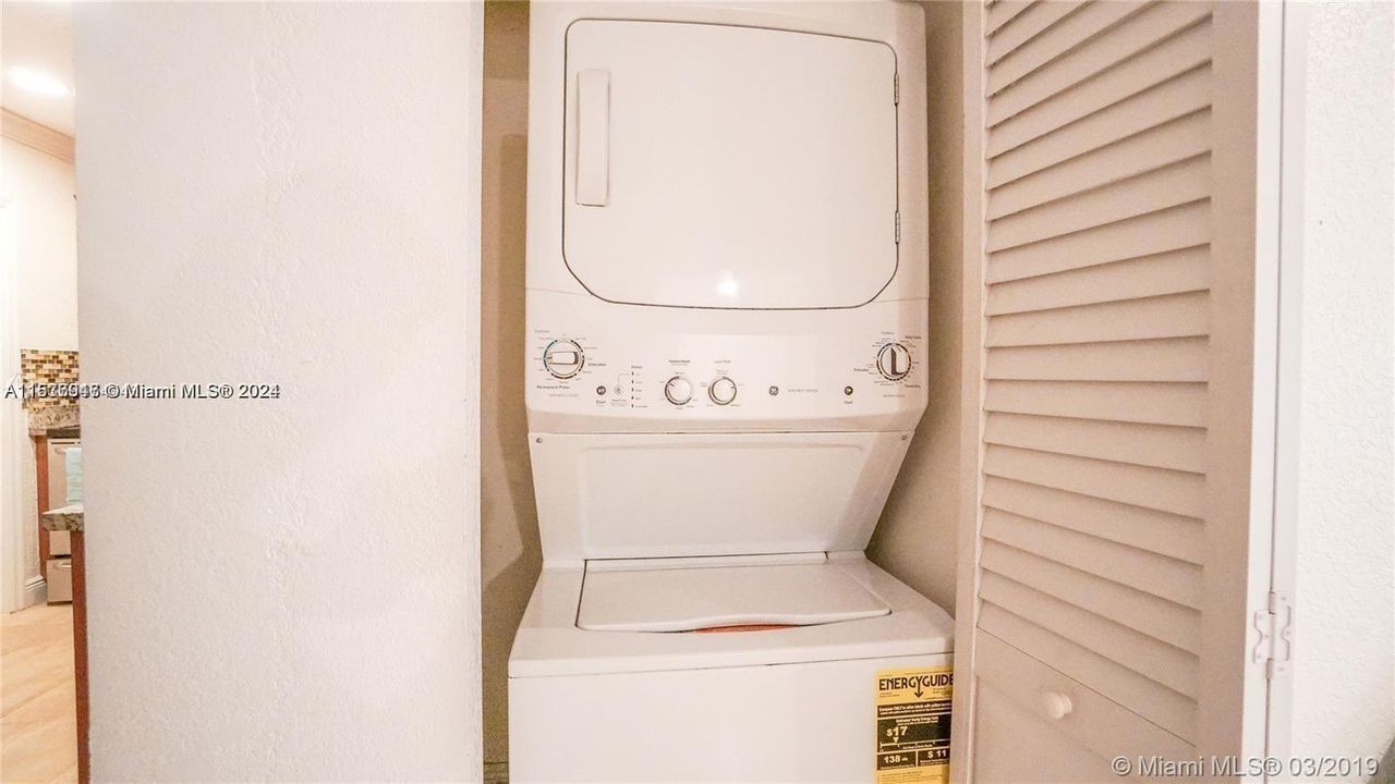 Recently Rented: $3,000 (3 beds, 2 baths, 1269 Square Feet)