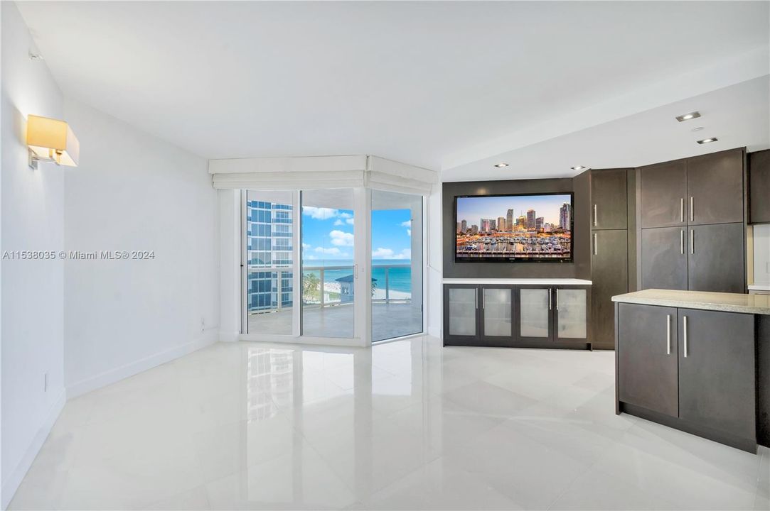 Recently Rented: $8,500 (2 beds, 2 baths, 1550 Square Feet)