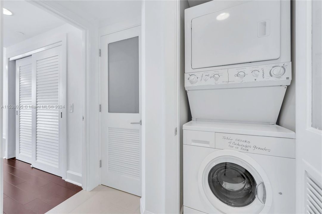 Recently Rented: $8,500 (2 beds, 2 baths, 1550 Square Feet)