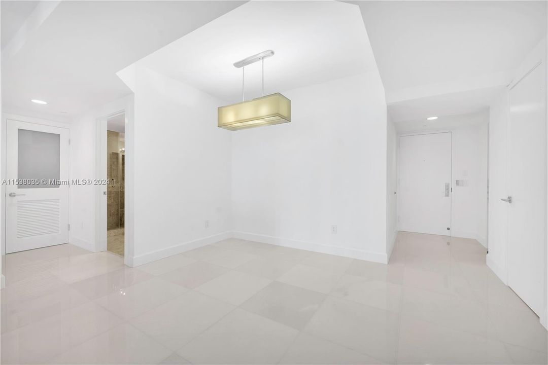 Recently Rented: $8,500 (2 beds, 2 baths, 1550 Square Feet)