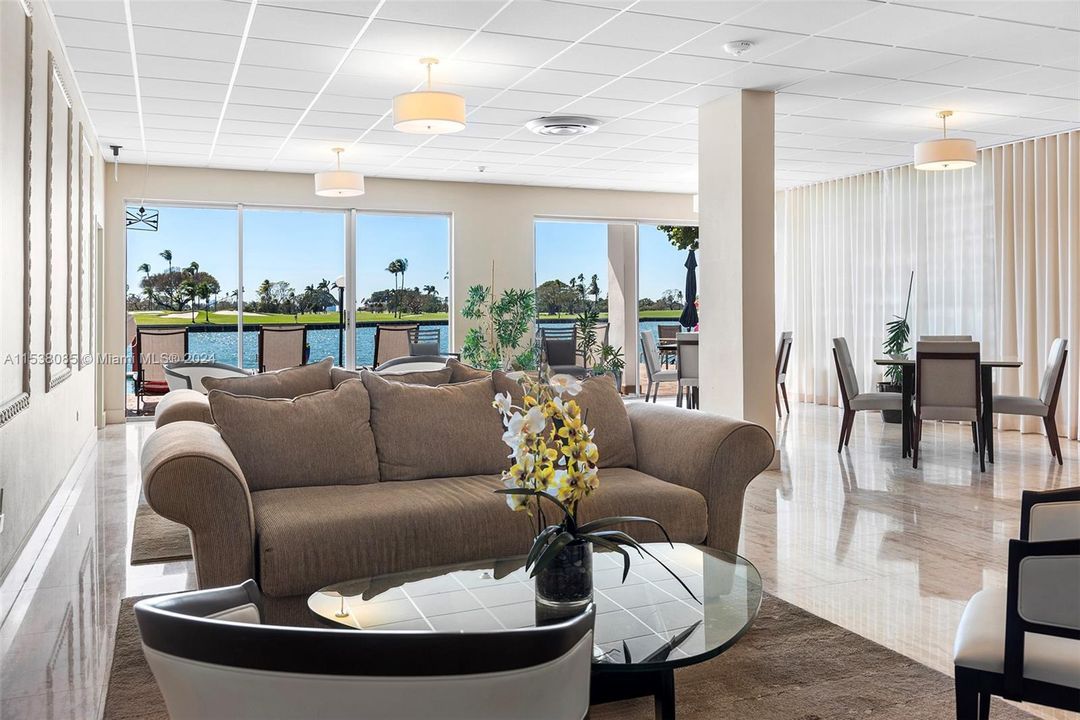 Waterfront owners lounge