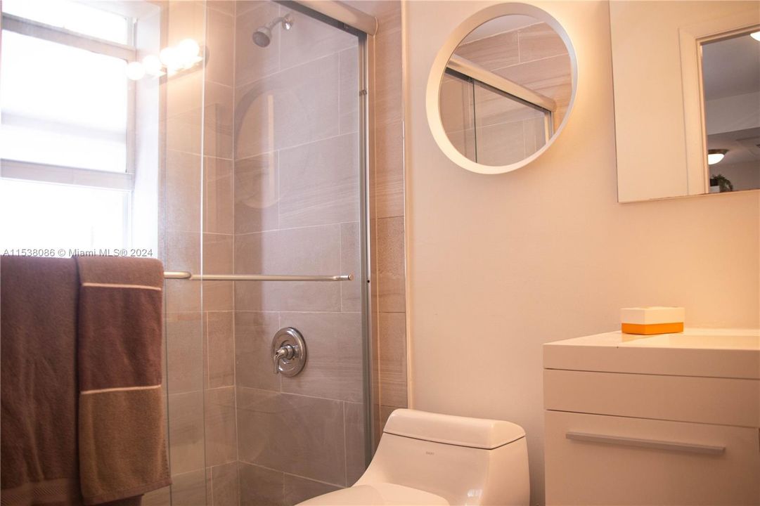 Recently Rented: $1,850 (0 beds, 1 baths, 350 Square Feet)