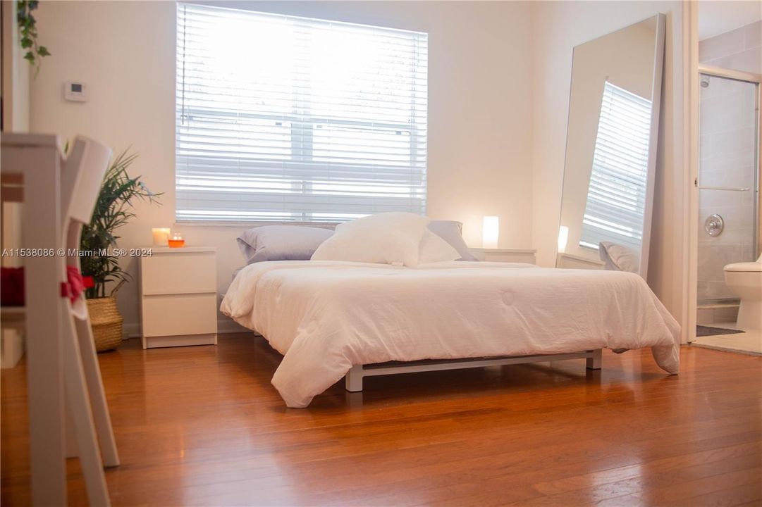 Recently Rented: $1,850 (0 beds, 1 baths, 350 Square Feet)