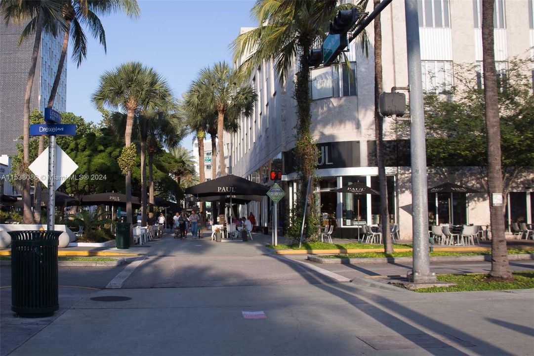 Recently Rented: $1,850 (0 beds, 1 baths, 350 Square Feet)