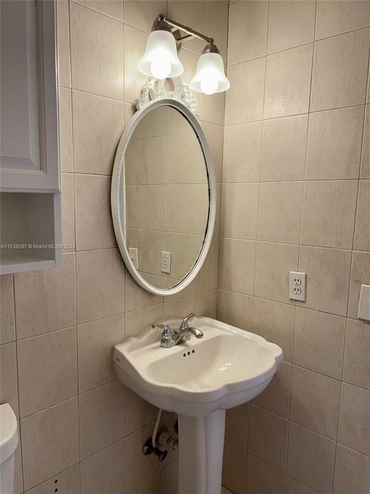 最近售出: $435,000 (2 贝兹, 2 浴室, 1000 平方英尺)