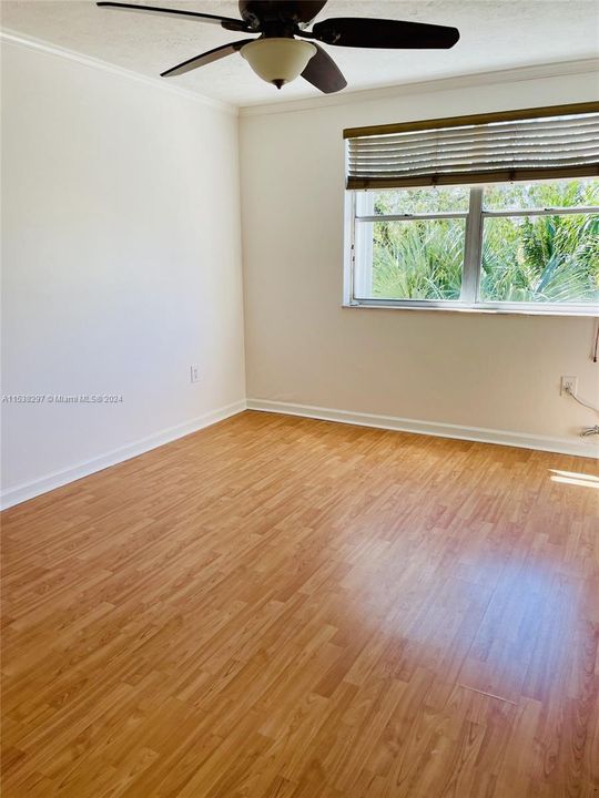 最近售出: $435,000 (2 贝兹, 2 浴室, 1000 平方英尺)