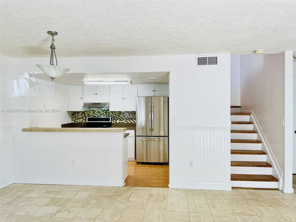 最近售出: $435,000 (2 贝兹, 2 浴室, 1000 平方英尺)