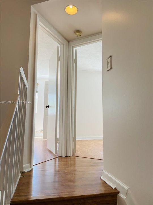 最近售出: $435,000 (2 贝兹, 2 浴室, 1000 平方英尺)