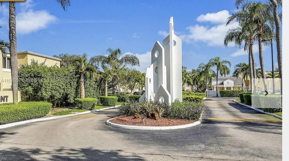 最近售出: $435,000 (2 贝兹, 2 浴室, 1000 平方英尺)