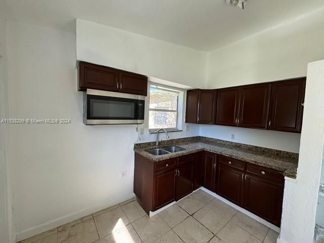 Recently Rented: $2,500 (3 beds, 1 baths, 0 Square Feet)