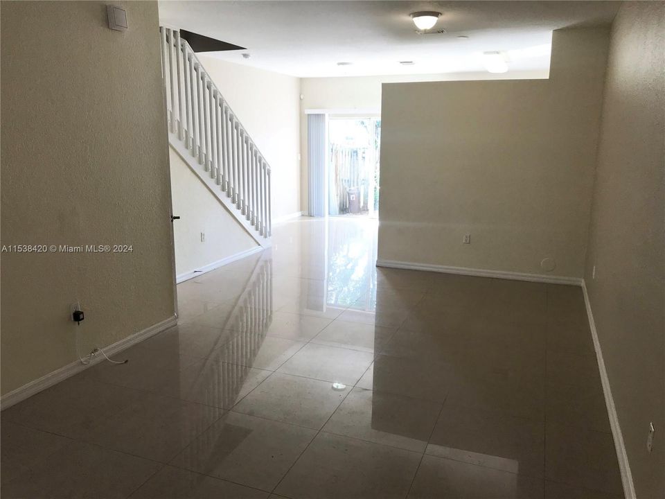 Recently Rented: $3,300 (4 beds, 3 baths, 1507 Square Feet)