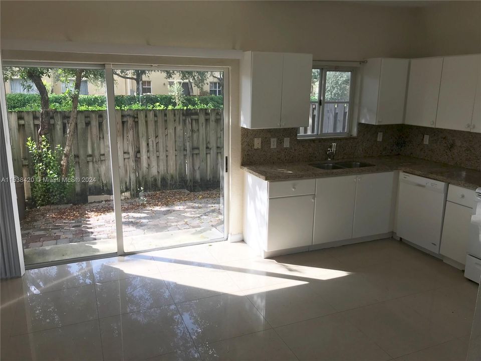 Recently Rented: $3,300 (4 beds, 3 baths, 1507 Square Feet)