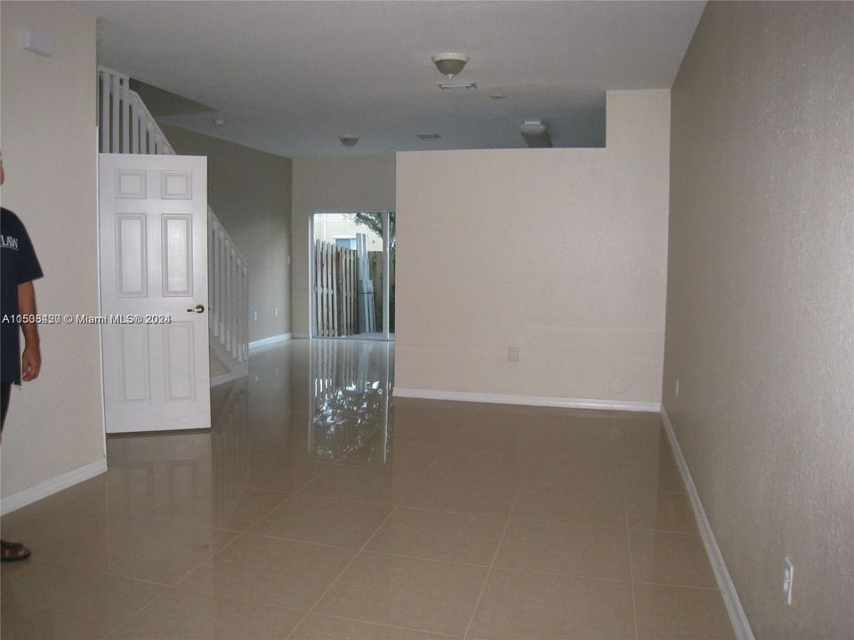 Recently Rented: $3,300 (4 beds, 3 baths, 1507 Square Feet)