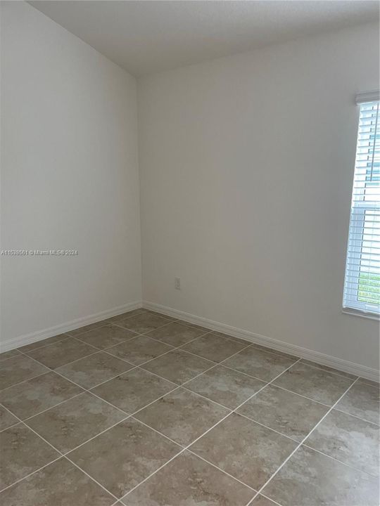 For Rent: $2,950 (3 beds, 2 baths, 2756 Square Feet)