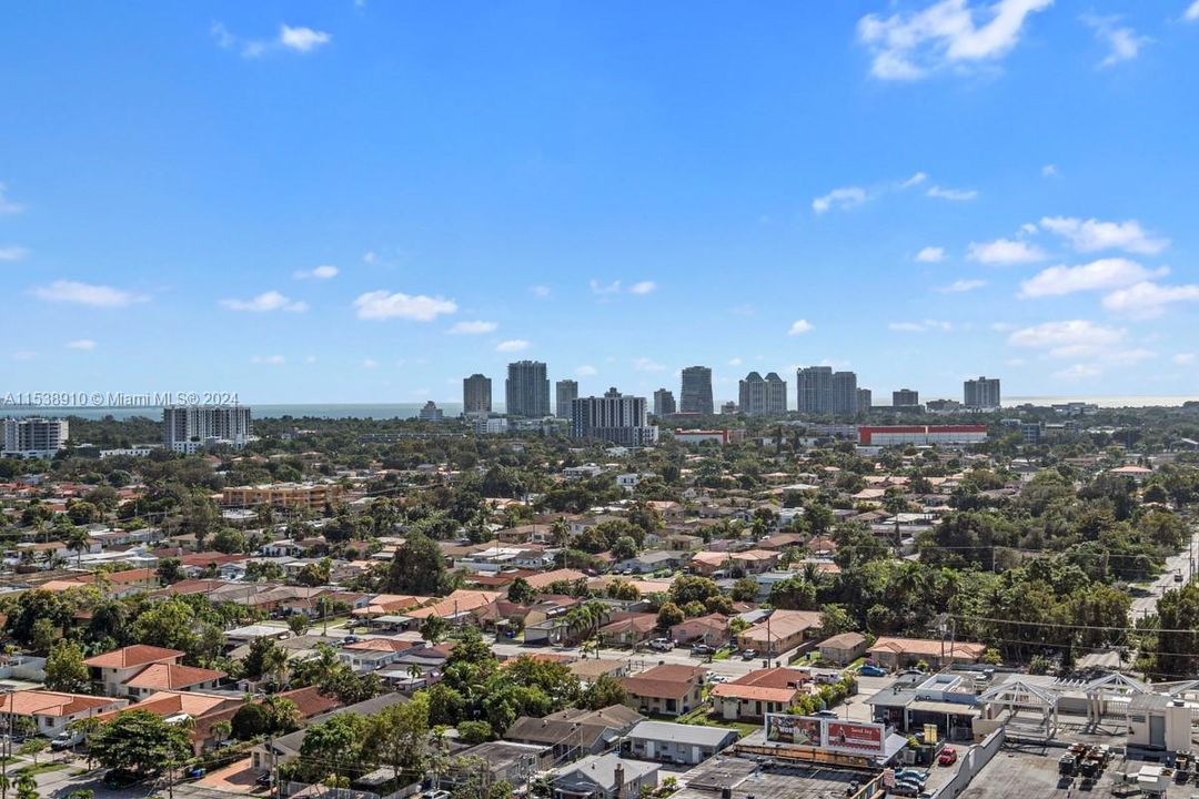 Recently Rented: $4,300 (3 beds, 3 baths, 1575 Square Feet)