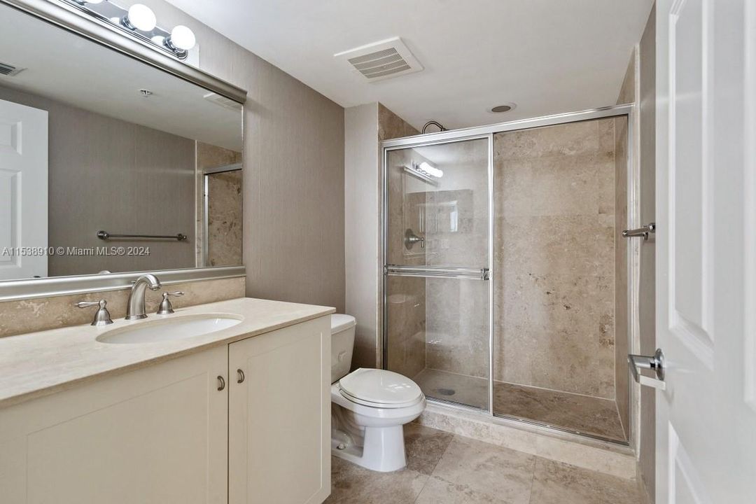 Recently Rented: $4,300 (3 beds, 3 baths, 1575 Square Feet)