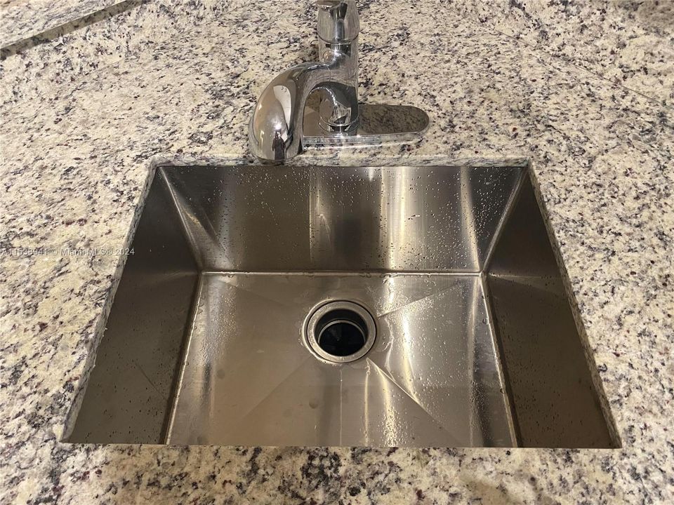 Recientemente alquilado: $2,950 (2 camas, 2 baños, 1044 Pies cuadrados)