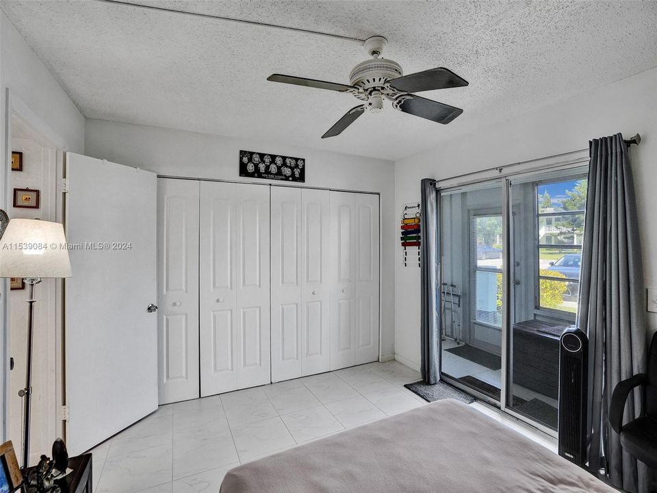 For Sale: $98,700 (1 beds, 1 baths, 585 Square Feet)