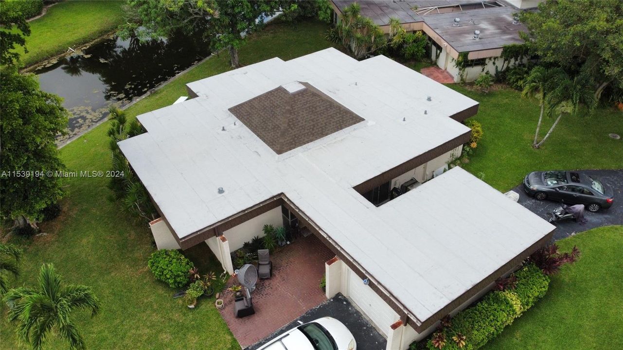 En Venta: $649,000 (3 camas, 2 baños, 1937 Pies cuadrados)