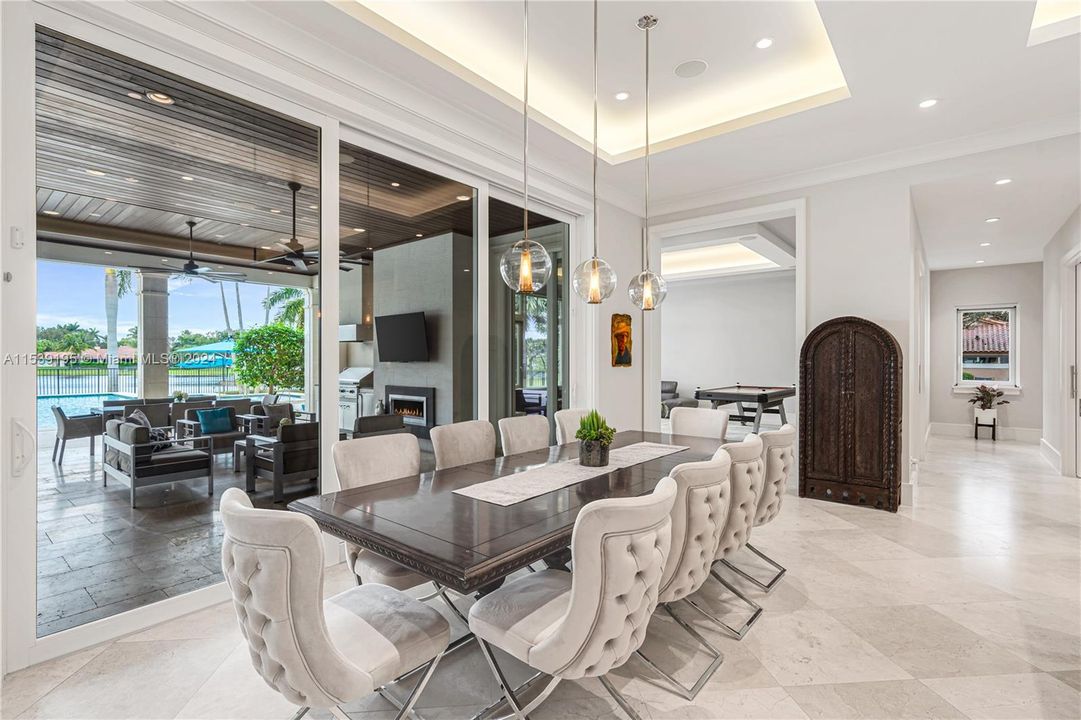 For Sale: $12,500,000 (5 beds, 4 baths, 8538 Square Feet)