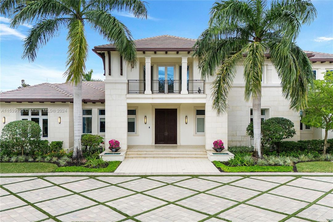 For Sale: $12,500,000 (5 beds, 4 baths, 8538 Square Feet)