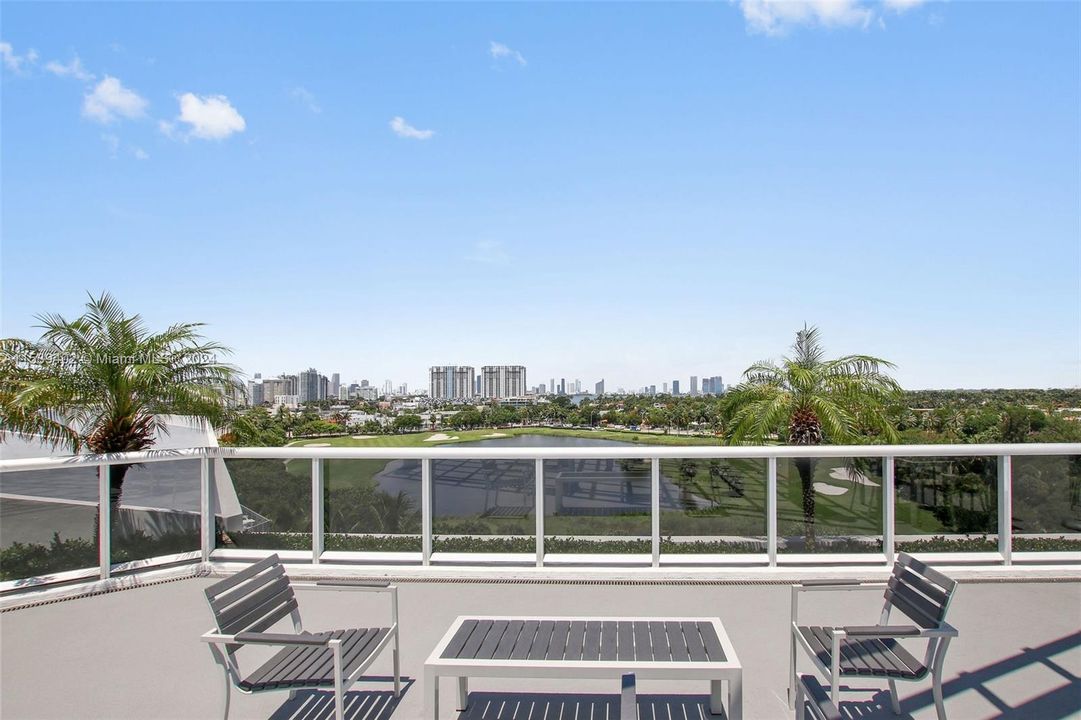 For Sale: $2,400,000 (2 beds, 2 baths, 2057 Square Feet)