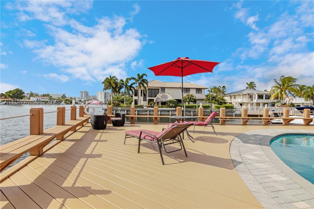 For Sale: $4,900,000 (3 beds, 3 baths, 2438 Square Feet)
