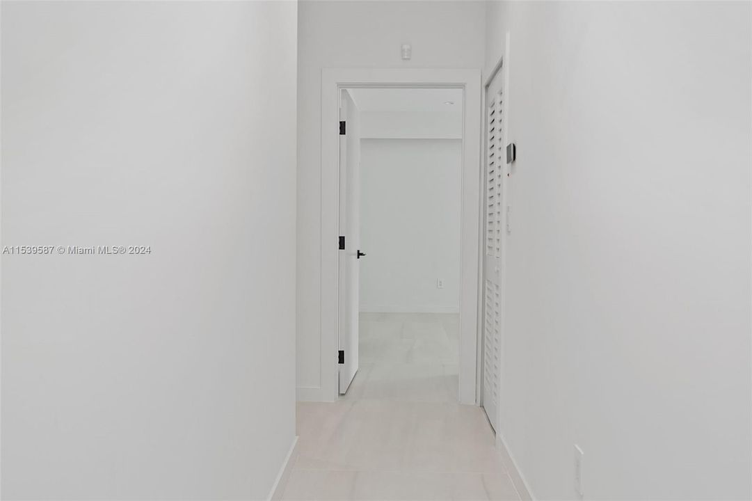 待售: $1,850,000 (4 贝兹, 3 浴室, 2012 平方英尺)