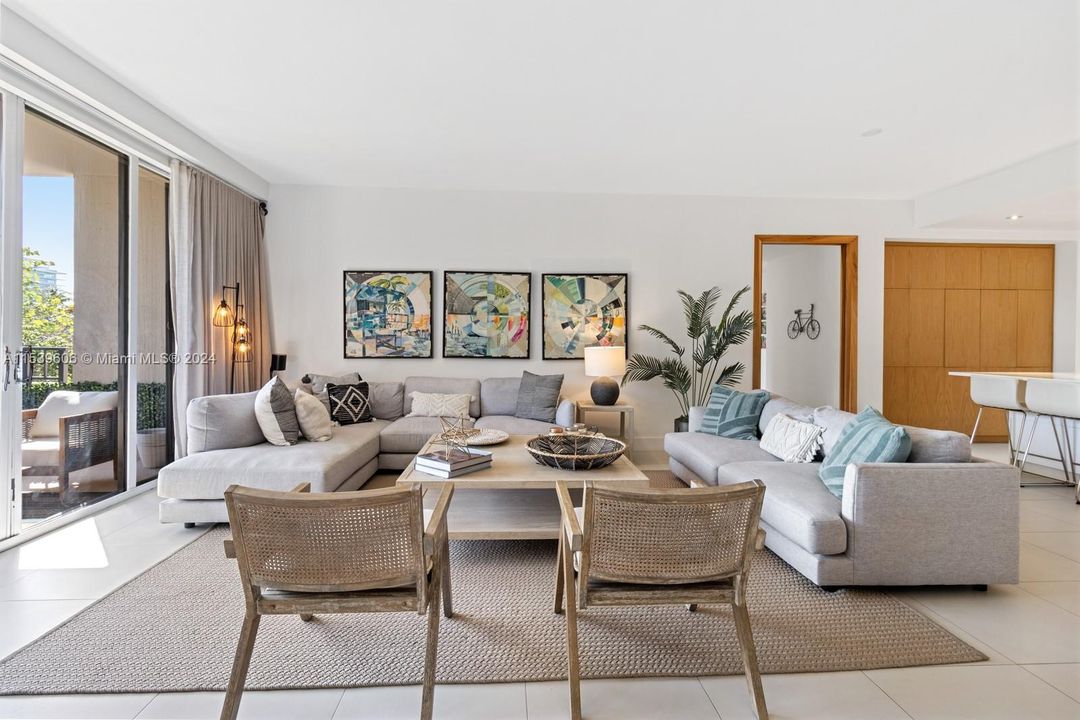 Recently Sold: $2,950,000 (4 beds, 4 baths, 3038 Square Feet)