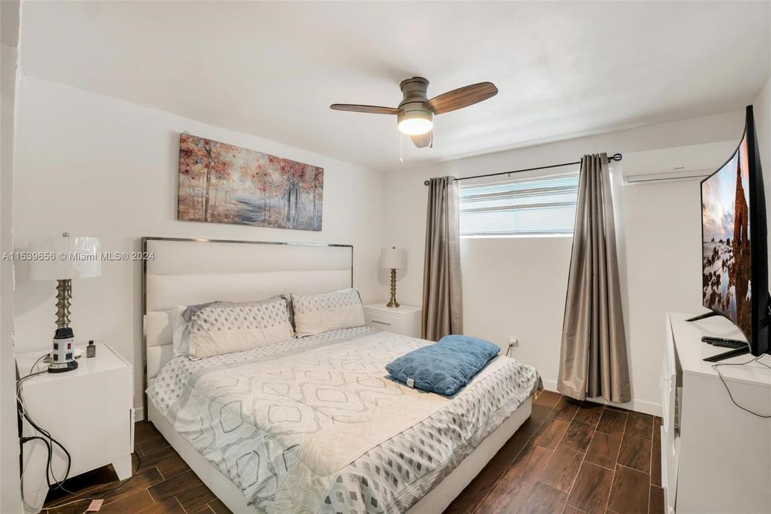 For Sale: $1,090,000 (4 beds, 2 baths, 2899 Square Feet)